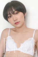 葉桐かずは
